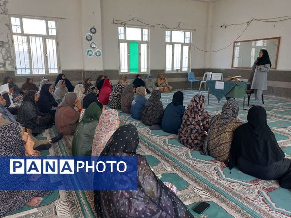 گفت‌وگوی کارشناس آسیب‌شناسی با والدین هنرستان زهرای مرضیه بندرعباس 