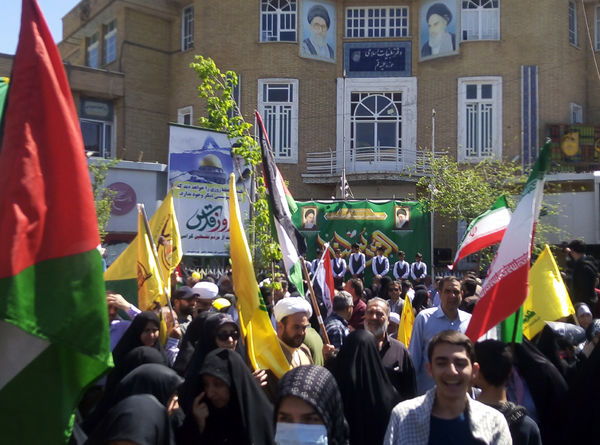 راهپیمایی روز قدس همراه با تشییع پیکر شهید صداقت در قم