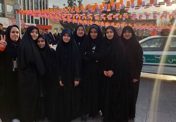 اعزام دانش‌آموزان دبیرستان دخترانه بهار در کاروان عظیم منتظران ظهور به قم و جمکران 

