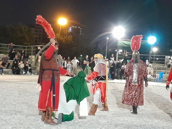 تعزیه‌خوانی گروه محبان الحسین در میدانگاه بوستان کوهسنگی