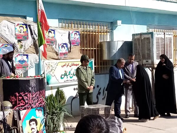 مراسم یادمان شهدای شهرستان خلیل‌آباد در مدارس