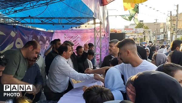 جشن بزرگ 2 کیلومتری غدیر در شهر هشتگرد