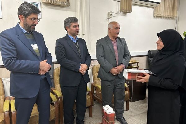  تقدیر از راهبران قطبی سازمان دانش اموزی شهرستانهای تهران