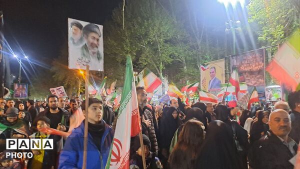 اجتماع فرهنگیان و دانش‌آموزان شهرستان شهریار به مناسبت اربعین رهبر شهید و شهدای دانش آموز شجره طیبه