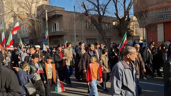 جلوه‌های باشکوه حضور مردم قم در راهپیمایی ۲۲ دی