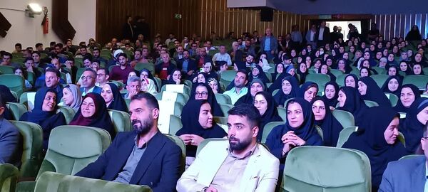 مراسم بزرگداشت مقام معلم و تجلیل از معلمان نمونه در محمودآباد