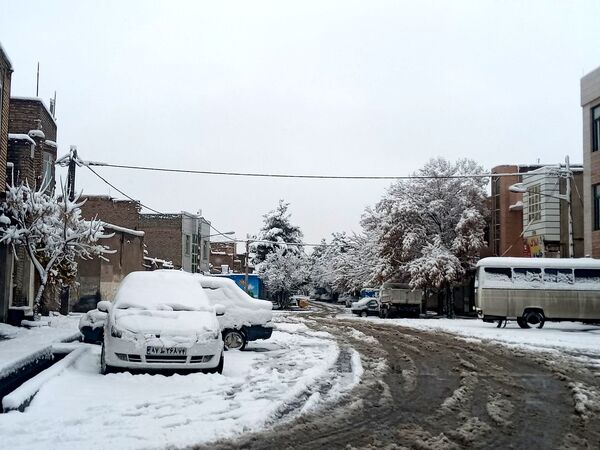 بارش دل‌انگیز دومین برف پاییزی در نیشابور