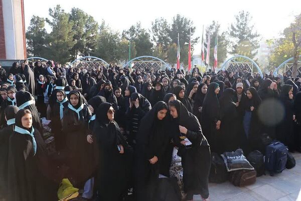 اعزام دانش‌آموزان قرچک به اردوی راهیان نور