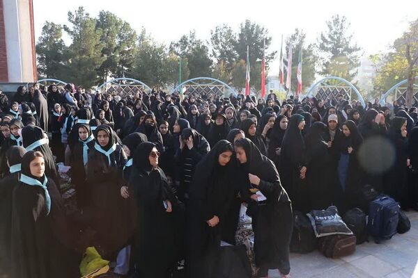اعزام دانش‌آموزان قرچک به اردوی راهیان نور