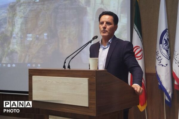 چهارمین جلسه آموزشی توانمندسازی اولیا دوره اول با موضوع مبارزه با مواد مخدر