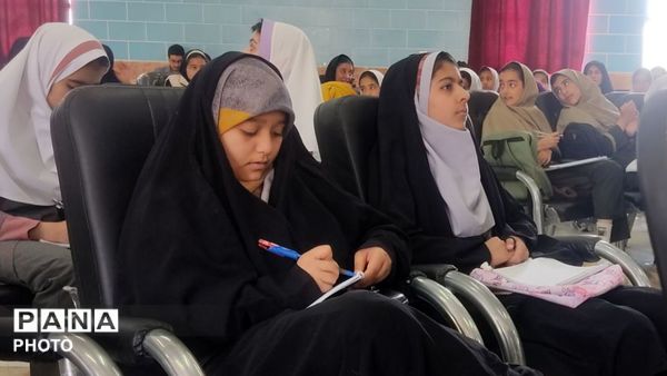 نشست خبری خبرنگاران پانا با معاونان آموزش و پرورش شهرستان کیار 