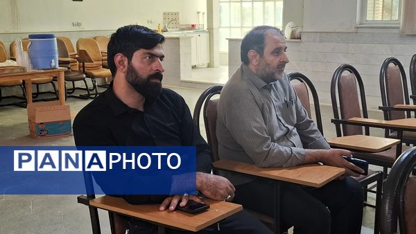 همایش کوله پشتی روایت جهاد در کهک 