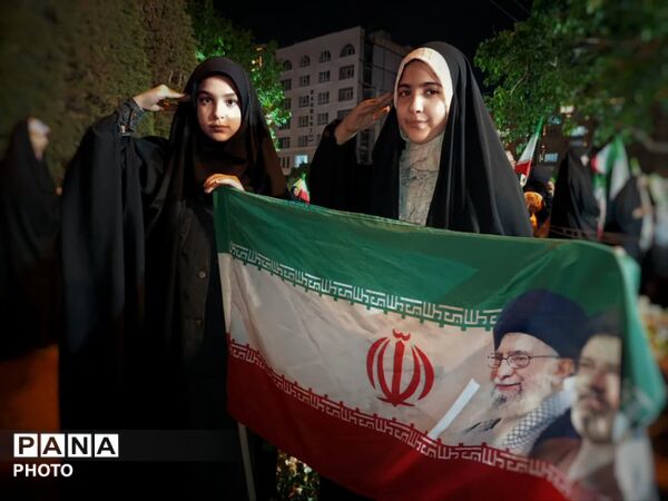 آیینه امید در اجتماعات مشهد
