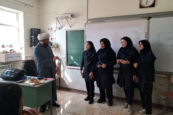 نشست تخصصی نماز در مدارس کهریزک 