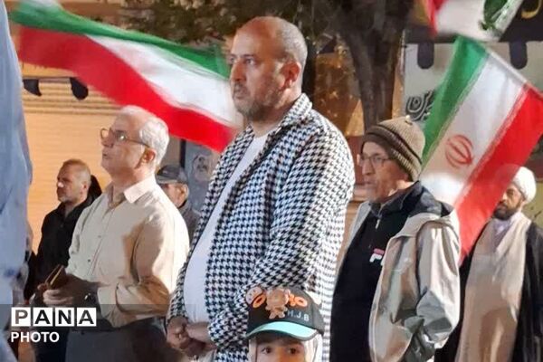 طنین حضور مردمی در فیروزکوه؛ میدان معلم میزبان میز خدمت و مطالبه‌گری شهروندان