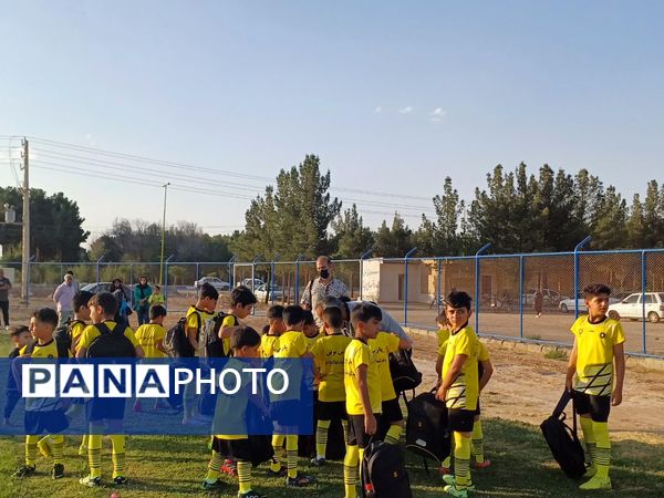 راه اندازی مدرسه فوتبال پسران باشگاه پر سیمرغ شهر حبیب آباد