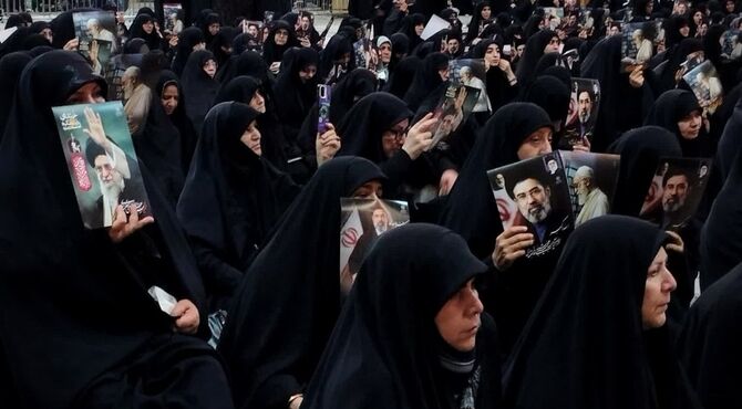 تجدید میثاق بانوان قمی با آرمان های امام شهید انقلاب 