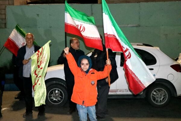 پرچمی که زمین نگذاشتند