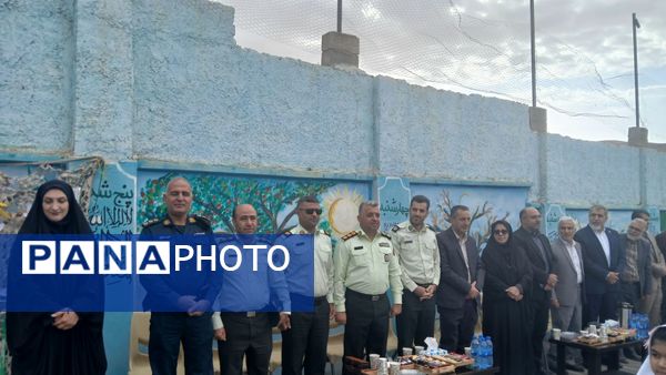 نواختن زنگ مهر در دبستان نجمه شهرستان فیروزکوه