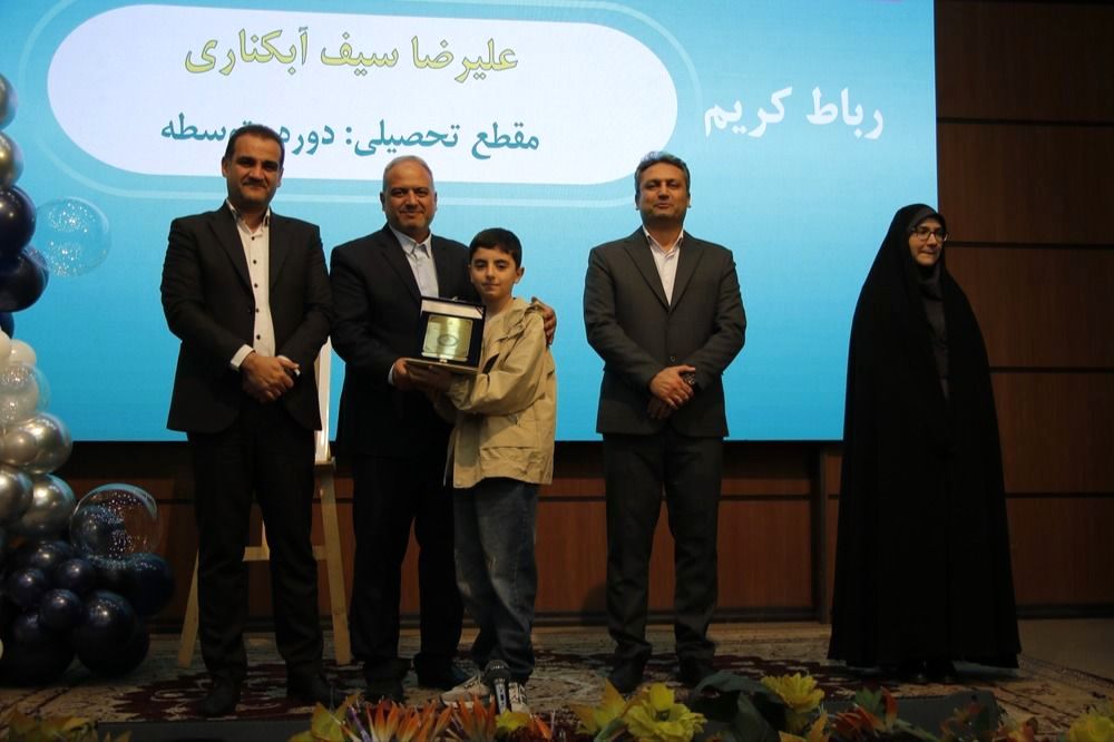 پژوهش به من یاد داد که پاسخ علمی به سؤال‌هایم بدهم