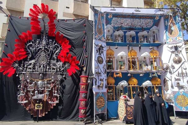 از کوچه تا حرم؛ هجومِ جمعیتِ عاشق در مسیرِ ردپای معصومین