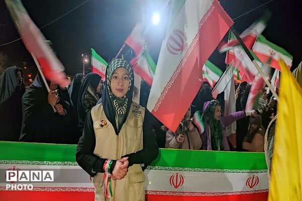 مردم شهر بار سلیبریتی های خیابان ها شدند