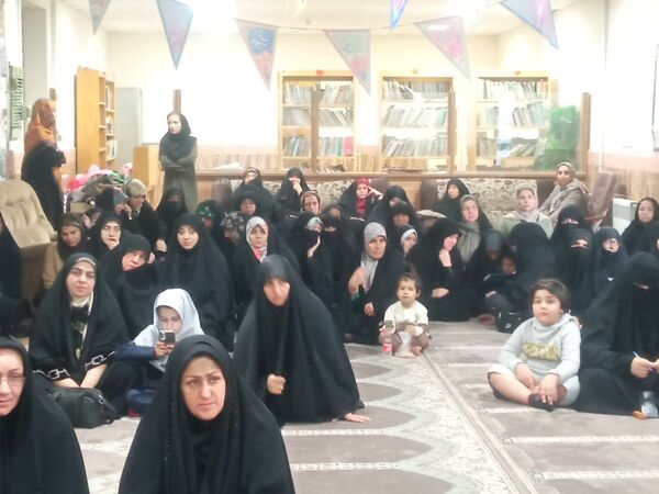 جلسه اولیا و مربیان در دبیرستان گلشن آزادی