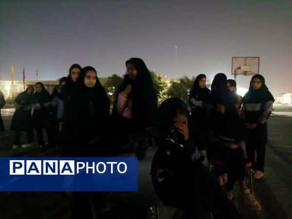رصد آموزشی ماه در مدرسه حضرت فاطمه(س) میناب؛ گامی برای پرورش استعدادهای نجومی