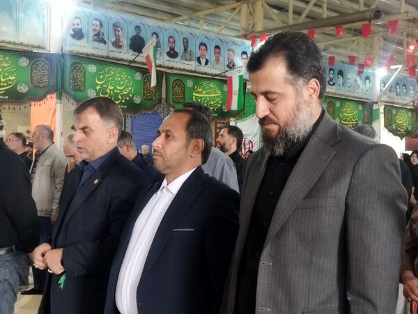 برگزاری مراسم تحویل سال نو در گلزار شهدای ملارد 
