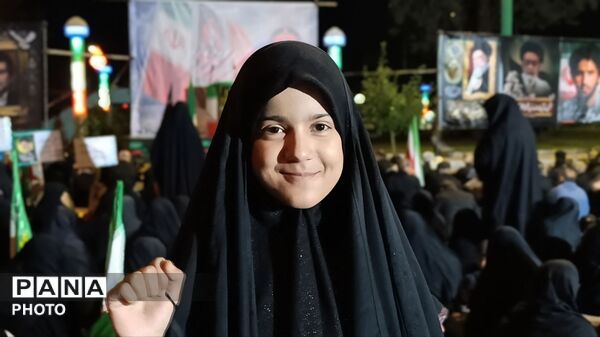 دهه نودی های پای انقلاب
