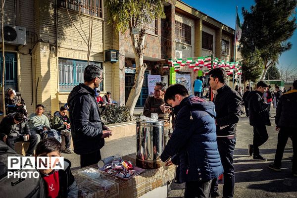 نور ایمان و رقابت؛ مسابقات قرآن، عترت و نماز دانش‌آموزان پسر در منطقه کهریزک 