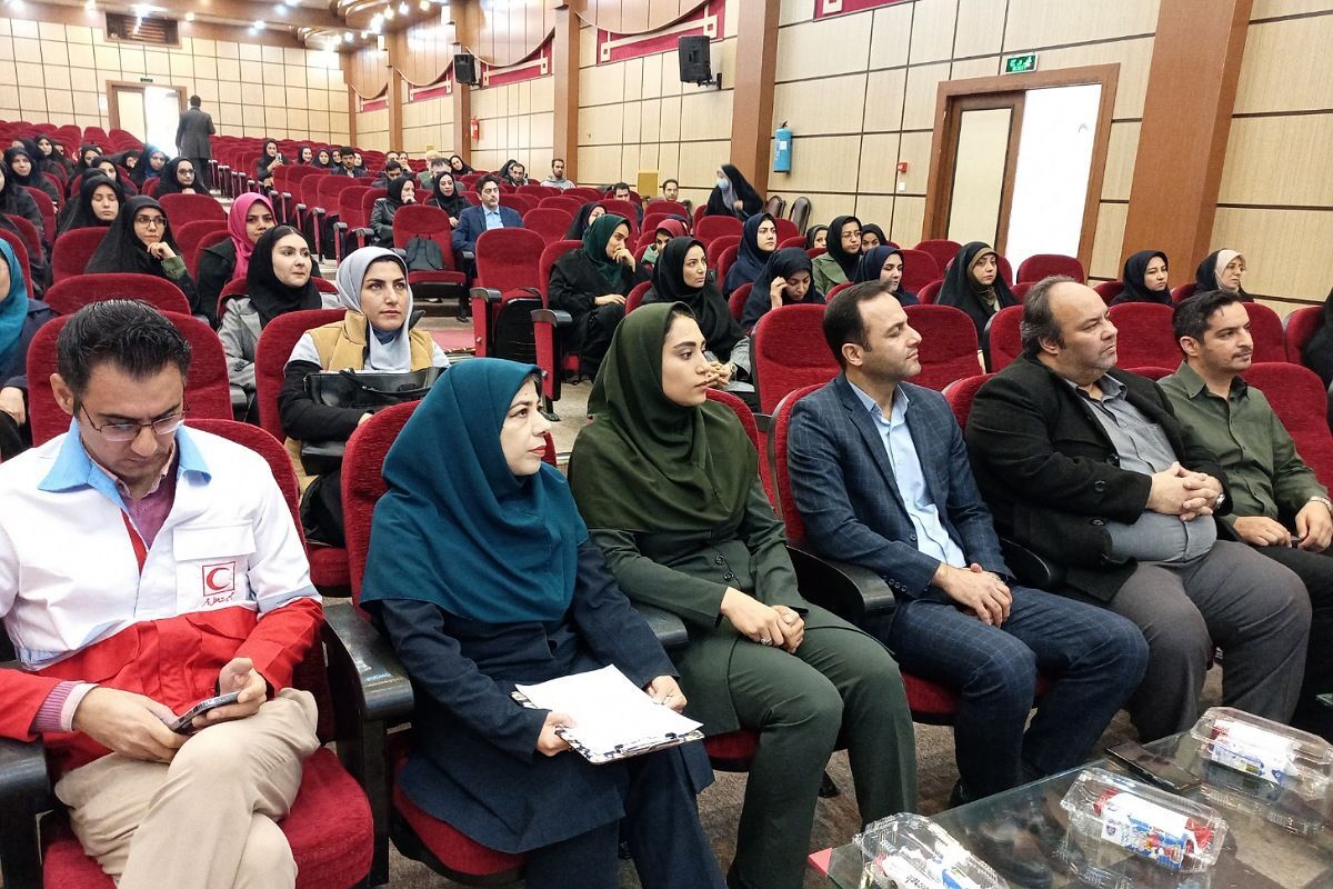اولین دوره آموزشی آموزگاران پایه مدارس ابتدایی شهرستان رباط‌کریم