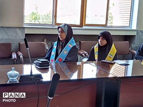 نشست هم‌ اندیشی و آیین تجلیل از دانش‌آموز خبرنگاران پانا در شهرستان کلات 