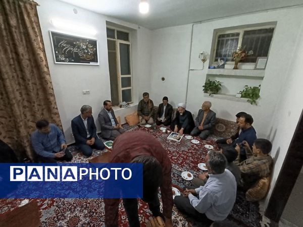 دیدار با خانواده شهدا در خلیل آباد