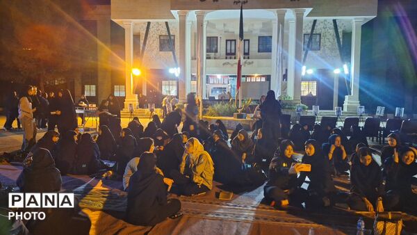  لبیک یا حسین (ع) در دبیرستان مهشید مصلی‌نژاد