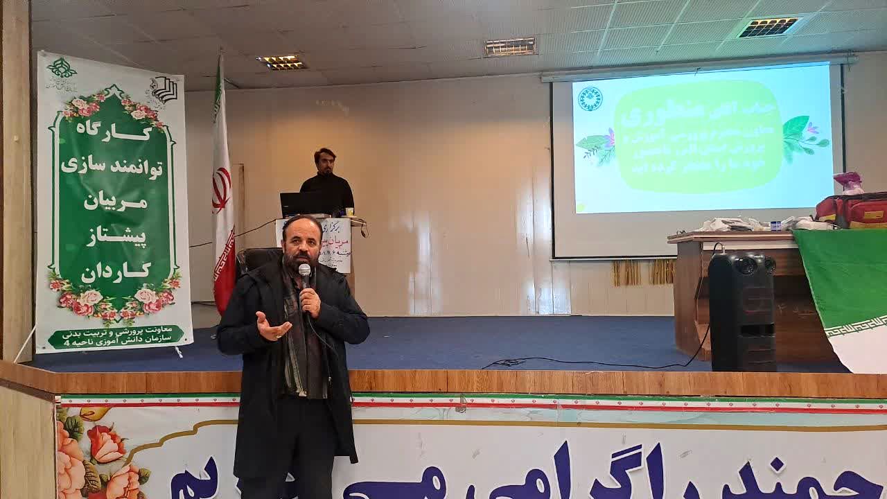 هیچ دانش‌آموزی نباید بدون نقش و مسئولیت در مدرسه باشد