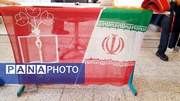 نشست بصیرتی به‌مناسبت دهه فجر در دبیرستان مهین کریمی فارسان