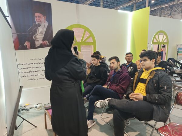 حضور پررنگ دانش‌آموزان در نمایشگاه آثار و دستاوردهای پژوهش و فناوری خراسان رضوی