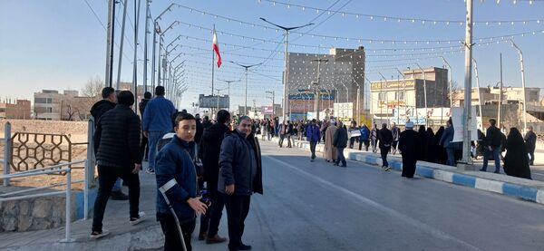 حضور پرشور مردم در راهپیمایی علیه اغتشاشگران در شهرستان شیروان 