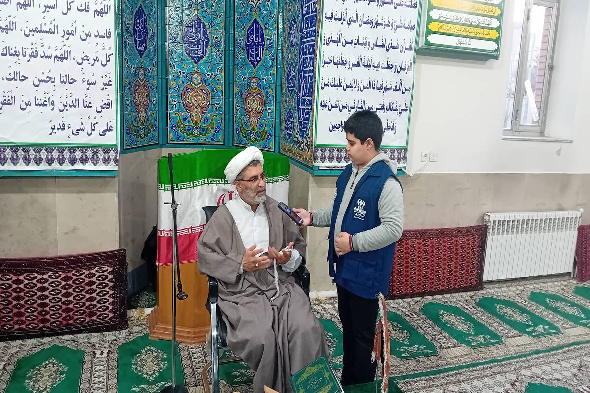 امام حسن(ع) به دلیل رفتار کریمانه و بخشنده‌ با مردم به کریم اهل بیت معروف هستند