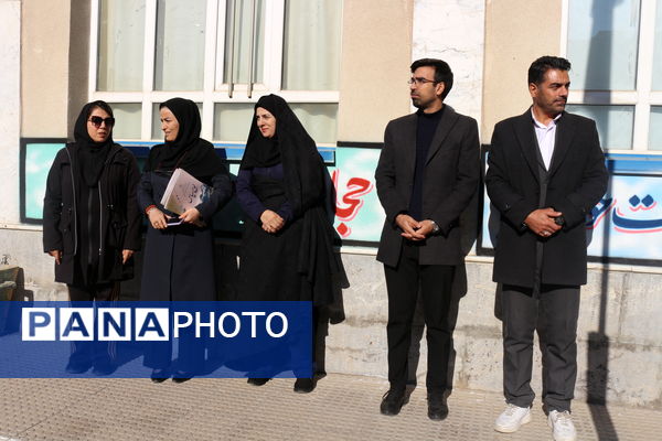 جشن یلدای دانش‌آموزی، در دبیرستان هیات امنایی دخترانه معراج اردبیل