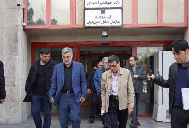 قدردانی وزیر بهداشت از پرسنل انتقال خون در سراسر کشور