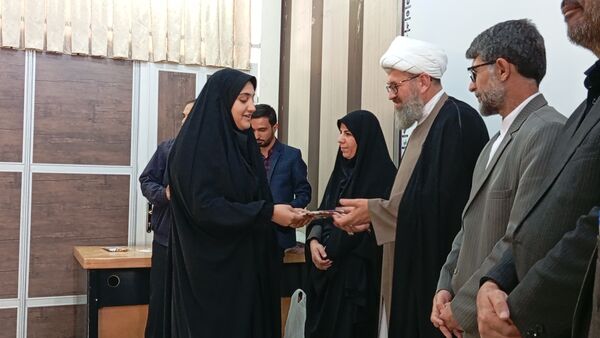 آیین تجلیل از برگزیدگان چهل و سومین دوره مسابقات قرآن، عترت و نماز شهرستان بن