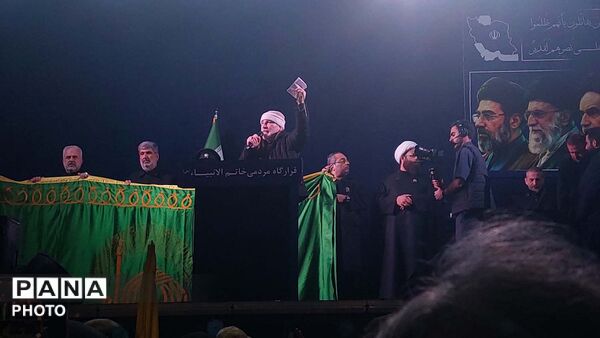 جلوه‌هایی از حماسه حضور در میدان انقلاب