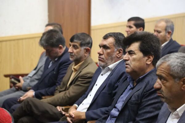 سلسله نشست‌های تبیینی «آب و سراب» در شهرستان فارسان
