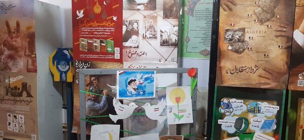 نمایشگاه انقلاب در مدرسه حضرت خدیجه(س) شیروان 