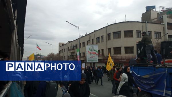 تجدید پیمان مردم پایتخت در روز ۲۲ بهمن