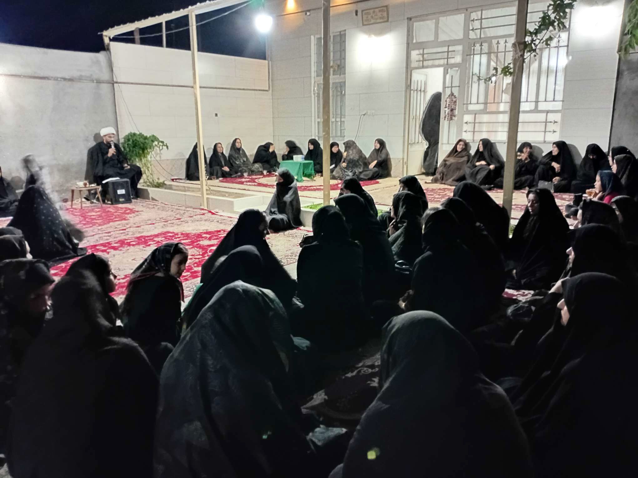 عزاداری بانوان روستای نقاب در ایام محرم