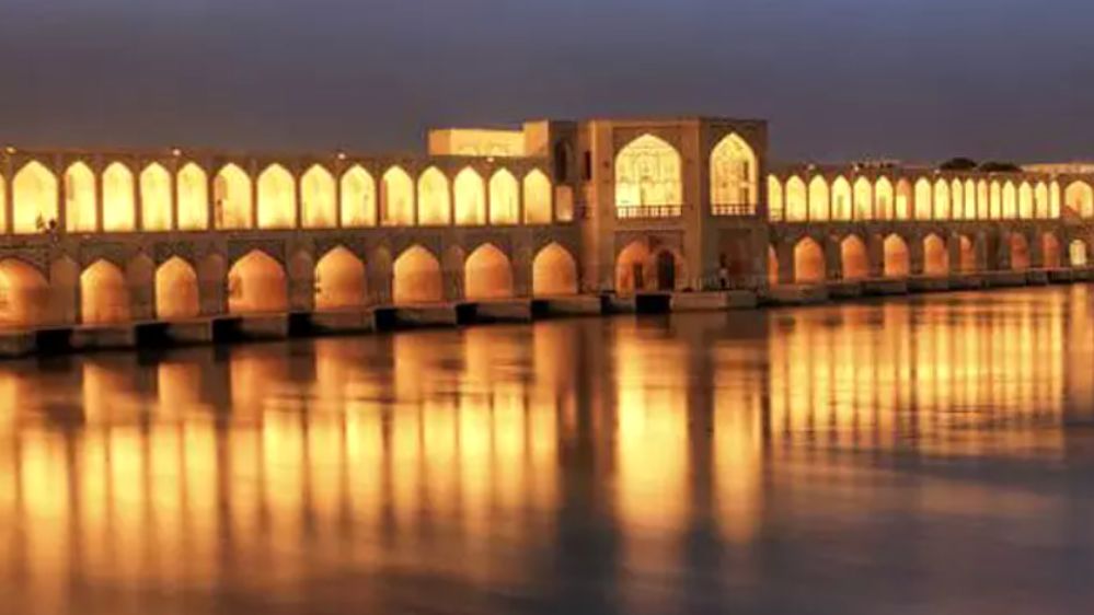 زاینده‌رود؛ رودی که در هر موجش تاریخ و آرزوی نصف جهان جاری است