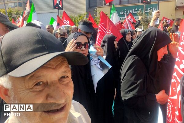 فریاد نسل نو در سوگ رهبر؛ مشقِ وفاداری در قابِ تشییع 